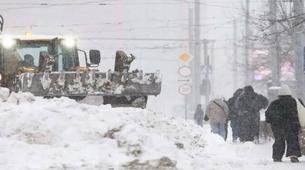 Moskova'da Son 50 Yılın Rekor Kar Yağışı Hayatı Felç Etti