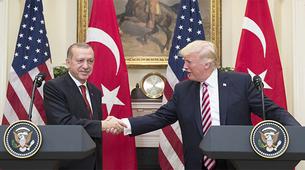 "ABD, Türkiye'yi Rusya'nın yanından çekmeye çalışıyor"