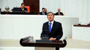 Kırgız lider TBMM'de konuştu: Türkiye bizim için parlayan bir yıldız