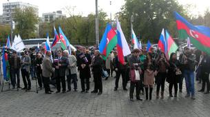Azerilerden Putin’e destek gösterisi