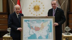 Bahçeli’nin Erdoğan'a hediye ettiği "Türk dünyası" haritası Rusları kızdırdı