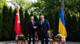 Fidan'dan Kiev'de Tarihi Açıklama: Türkiye Ukrayna'ya Kradeniz'de Güvenlik Garantisi Verdi