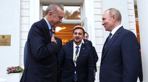 Financial Times: Türkiye Rusya yakınlaşması endişe yaratıyor