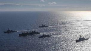 Karadeniz'de sular ısınıyor: Rus donanması,  ABD  gemisini yakın takibe aldı