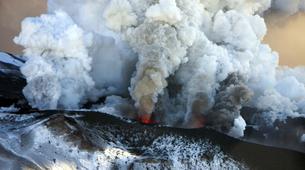 Rusya’da Şiveluç volkanı uyandı, küller 7 kilometreye yükseldi