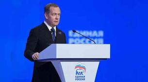 Medvedev: “Rusya, Yanlışlıkla Ukrayna'a Geçen Toprakları Geri Alacak”