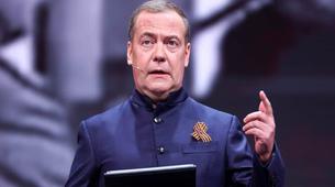 Medvedev'den Trump'ın "Putin Ateşle Oynuyor" Sözüne 3.Dünya Savaşı Göndermesi