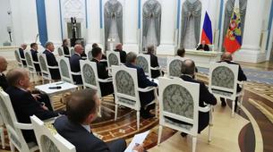 Putin, Ayağının Tozuyla Kurmaylarıyla Değerlendirme Toplantısı Yaptı