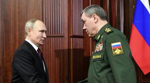 Putin, Genelkurmay Başkanı'nın Görev Süresini 5 Yıl Daha Uzattı