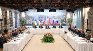 Putin: İstanbul Mutabakatı Ukrayna ile Müzakerenin Temeli Olmaya Devam Ediyor