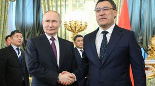 Putin ve Kırgızistan Cumhurbaşkanı Japarov Kremlin'de Bir Araya Geldi