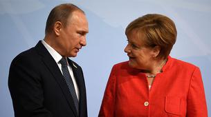 Putin'den Merkel'e 'seçim tebriği' telefonu