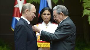Putin’den Latin Amerika’ya çıkarma; Fidel Castro ile de görüştü