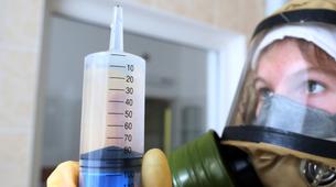 Rus yapımı Ebola aşısı insanlar üzerinde denenmeye başlıyor