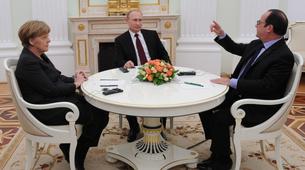 Putin, Merkel ve Hollande ile görüştü; Ukrayna endişelerini paylaştı