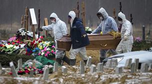 Rusya’da Aralık ayında COVID-19'dan 44 bin insan öldü