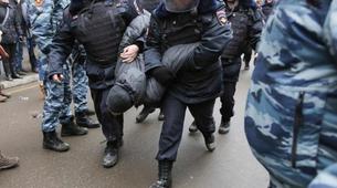 Rusya’da gösterilerde polise itaatsizliğin cezası artırıldı