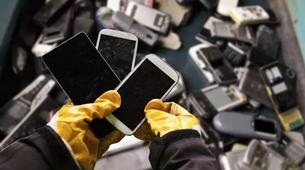Yurt dışında yaşayanlar dikkat! 1 yıl kullanılmayan cep telefonları çöp olacak