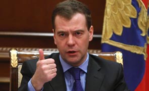 Medvedev: Maaş  borcu olan valiyi görevden alırım