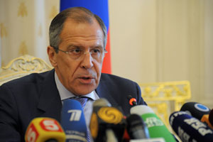 Lavrov: "ABD füze kalkanı ile dengeyi bozarsa anlaşmadan ayrılırız"