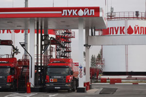 Rus petrol şirketleri kazançlarını katladı