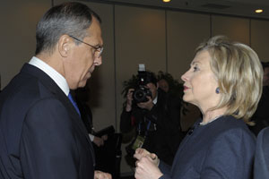 Lavrov ve Clinton İran uranyum takas anlaşmasını  görüştü