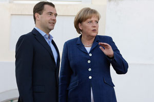 Medvedev-Merkel zirvesinde gündem dış politika