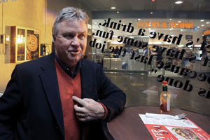 Rusya Hiddink’e borcunu ödedi