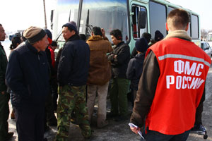 Rusya'da 140 Özbek işçi tutuklandı