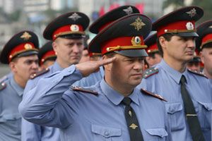 Rusya'da polis teşkilatında reform; Moskova 12 bin polisin görevine son verdi