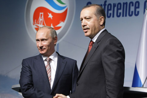 Putin, Erdoğan'la görüştü; Türk inşaat firmalarını stadyum yapımına davet etti