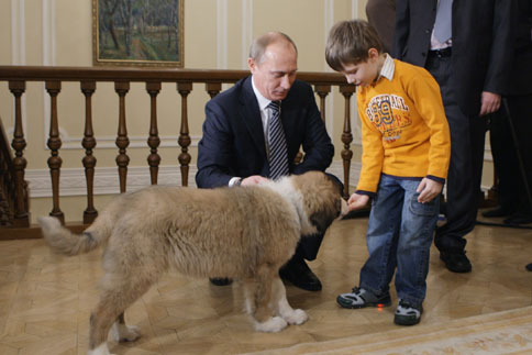 Putin'in köpeğine ismi beş yaşında bir çocuk buldu; Buffy