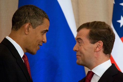 Medvedev: Aferin Obama’ya, sözünde durdu!