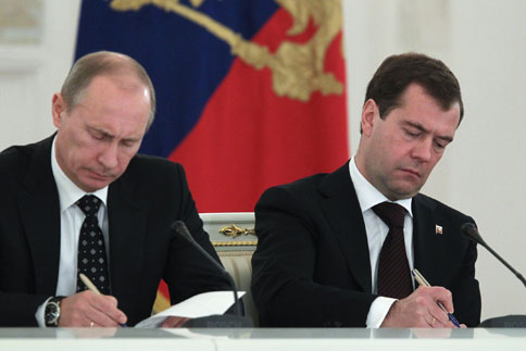 Putin etnik sorunların çözümü için Sovyetleri, Medvedev ABD'yi örnek gösterdi