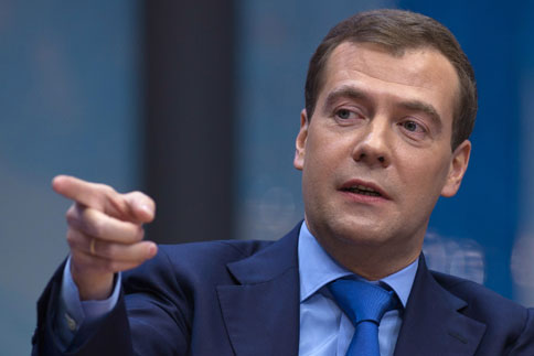 Medvedev Ortadoğu ziyareti öncesi Ahmedinecat'la görüştü