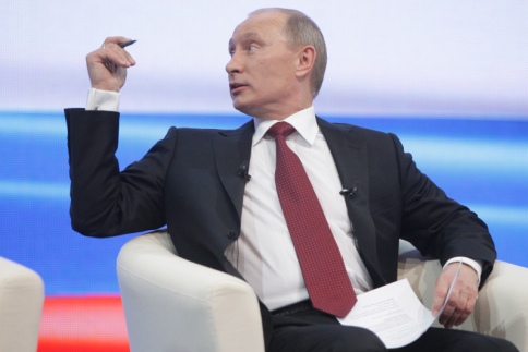 Putin: Ülkenin geleceği ile ilgili karar verirken, babamın elektrik sayacını kontrol etmesini hatırlıyorum