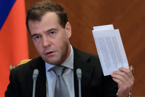 Medvedev bürokratları bataklığa yangın söndürmeye gönderecek