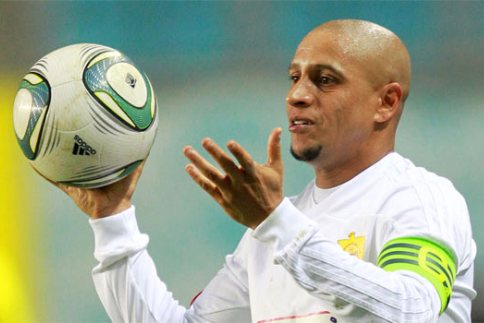 Roberto Carlos'a yine muz atıldı