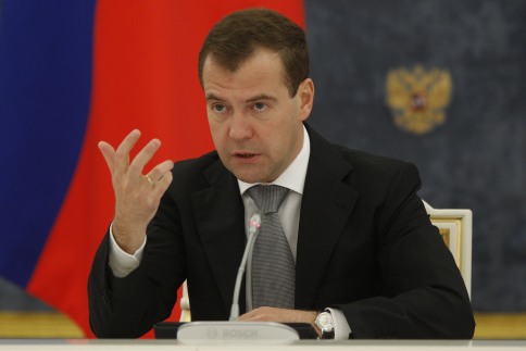 Medvedev, Rusya için yeni ekonomik model önerdi