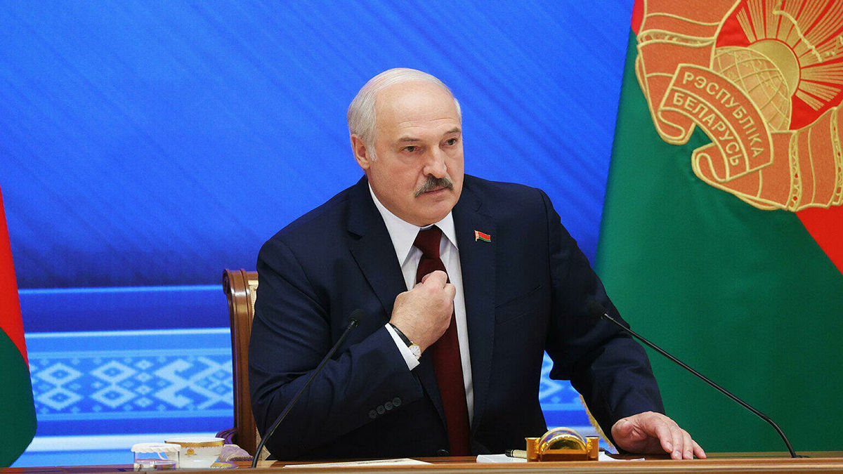Lukaşenko başkanlığı bırakabileceğini söyledi