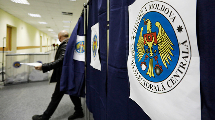 Moldova'da halk erken genel seçimler için sandık başına gidiyor