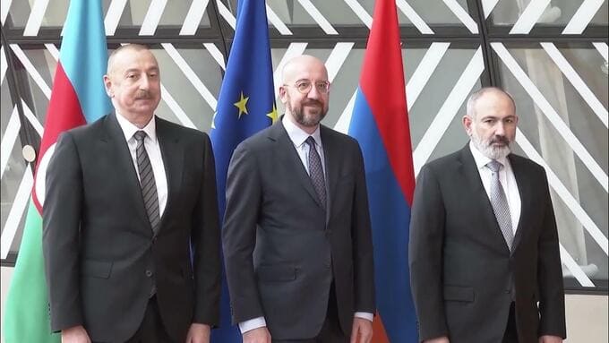 Aliyev, Paşinyan Brüksel’de bir araya geldi