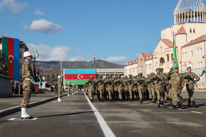 Azerbaycan, Karabağ’da askeri geçit töreni düzenledi