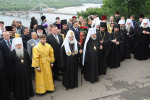 Rusya’dan Ukrayna’ya kutsal ziyaret