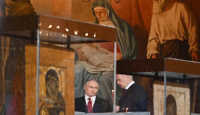 Kurtarıcı İsa Katedrali'nde Putin'li Paskalya Gecesi