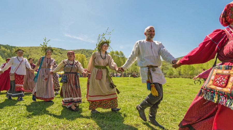 Rusların %40'ı Kendilerini "Özel Bir Halk" Olarak Görüyor