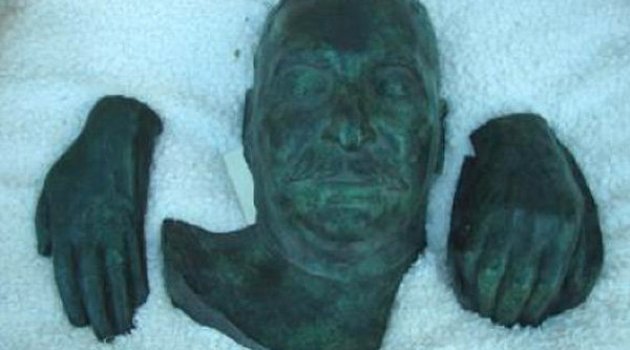 Stalin’in bronz maskesi 5 bin sterline açık artırmaya çıkıyor