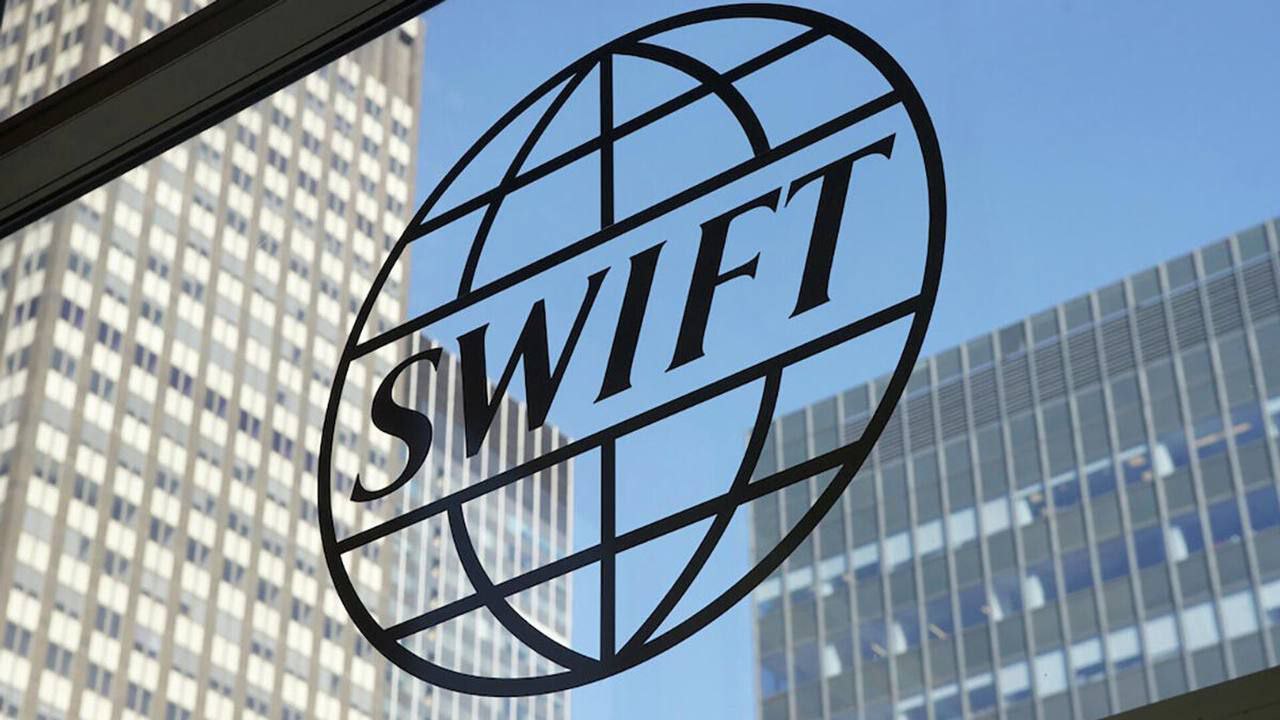 AB, 20 Rus Bankasını Daha SWIFT'ten Çıkarmaya Hazırlanıyor