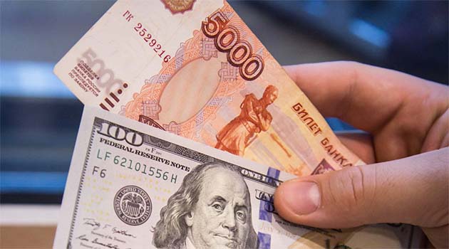 Dolar 67 rublenin altına düştü