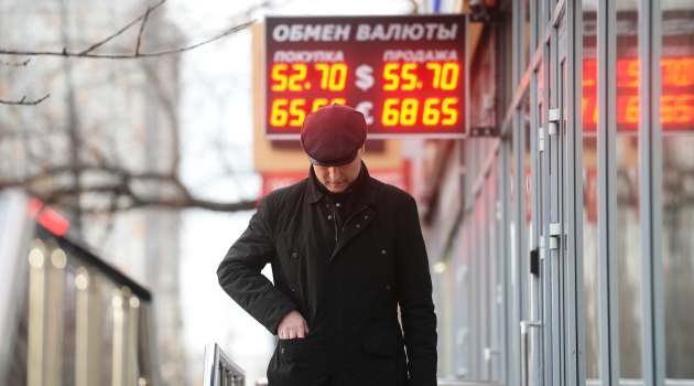 Rusya Merkez Bankası’nın müdahalesi doları dizginledi